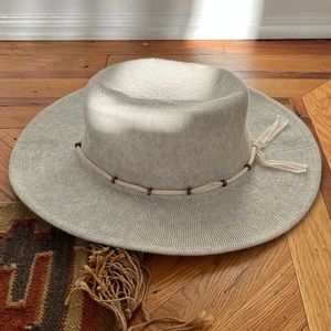 NWT Wyeth for Anthropologie Grey Lightweight Rancher with beaded rim